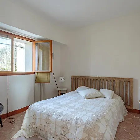 Holiday home Les Lys - Avec Piscine Et Grand Jardin *